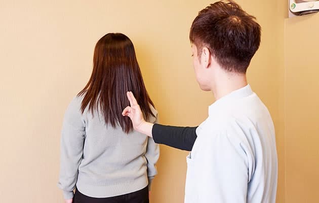 施術したら終わりでなく、日常生活のアドバイスもしています