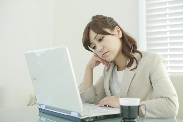 姿勢のクセ等も腰痛の原因